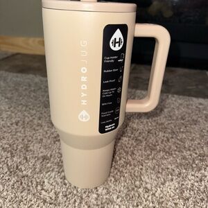 HydroJug Tan Tumbler with Handle *** MELISSA SAVED